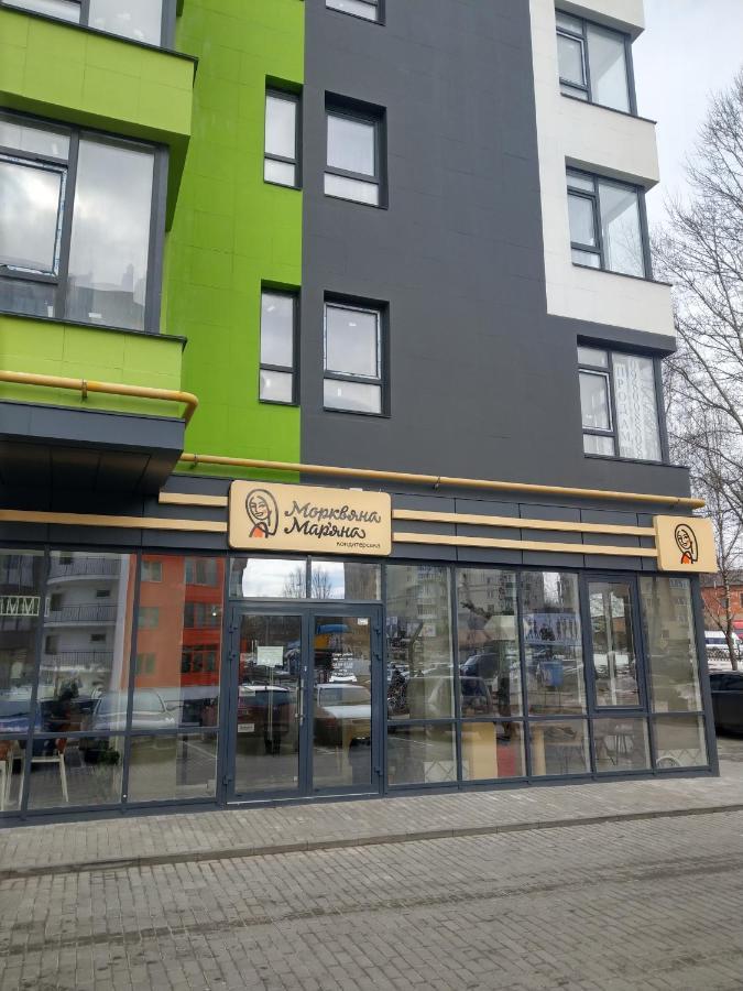 Ferienwohnung Новобудова По Вулконовальця2 Riwne Exterior foto