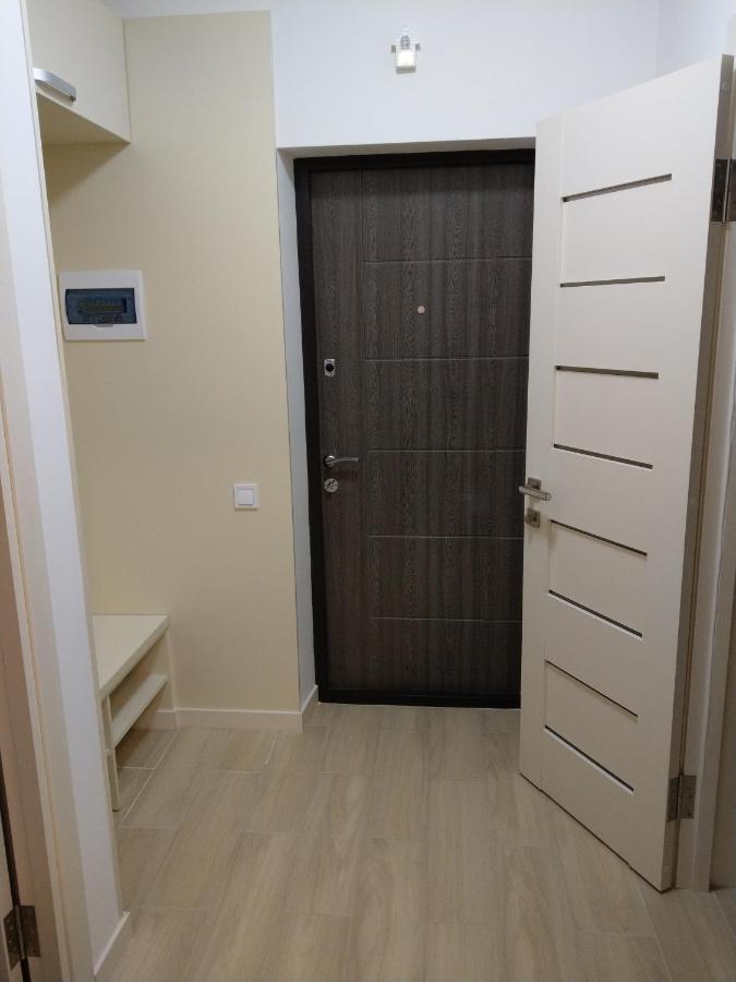 Ferienwohnung Новобудова По Вулконовальця2 Riwne Exterior foto